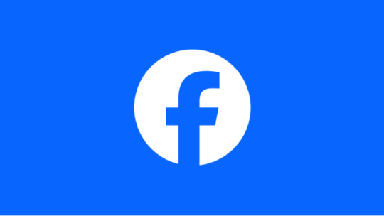 Facebookova skupina Esenciálny život